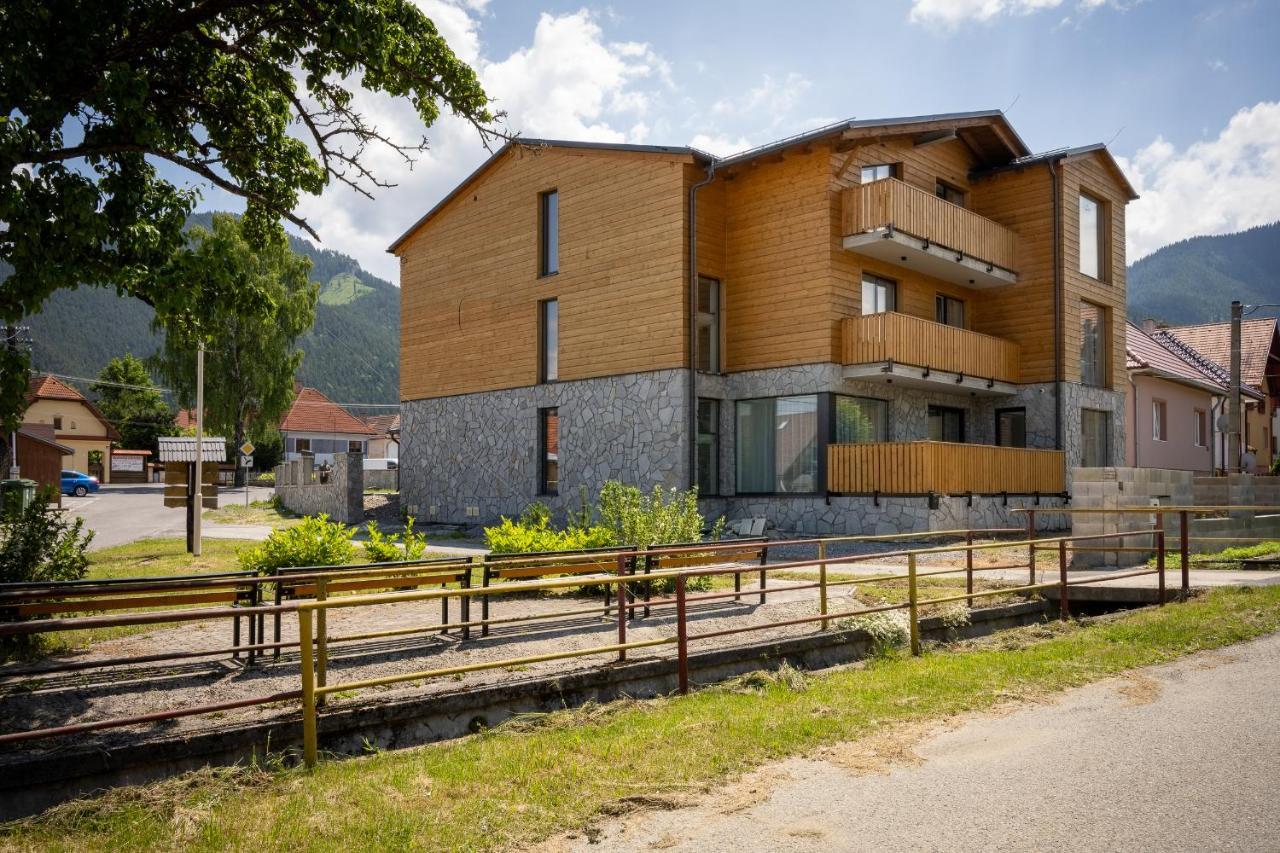 Berg Liptov Hotel ลิฟตอฟสกีมิคูลาช ภายนอก รูปภาพ