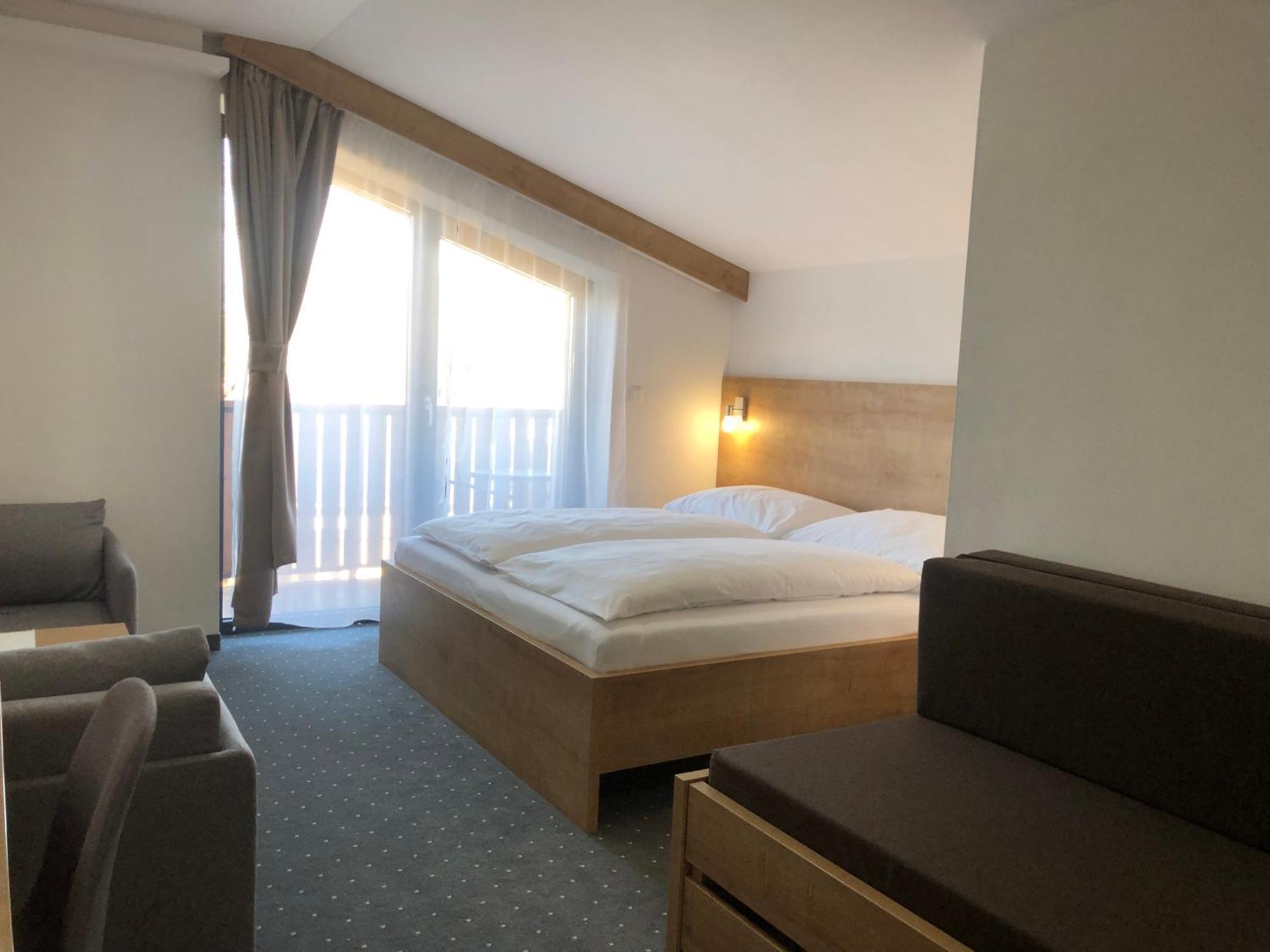 Berg Liptov Hotel ลิฟตอฟสกีมิคูลาช ภายนอก รูปภาพ