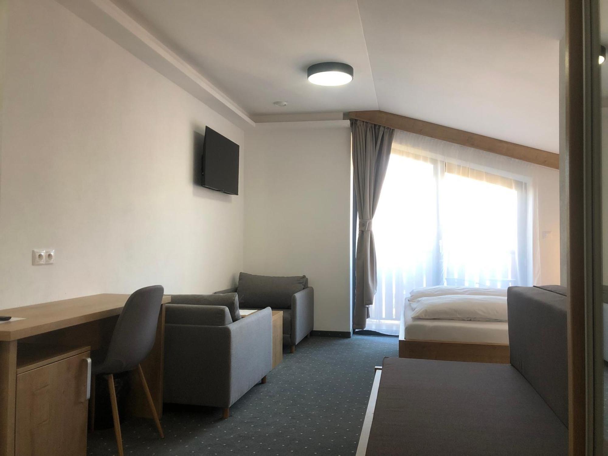 Berg Liptov Hotel ลิฟตอฟสกีมิคูลาช ภายนอก รูปภาพ