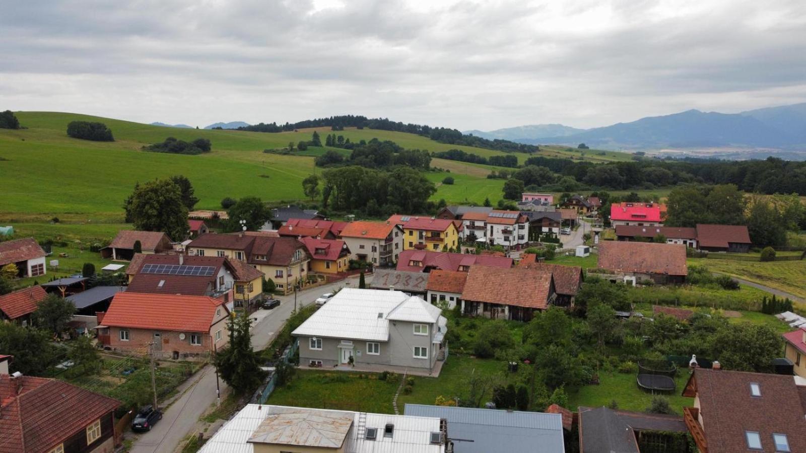 Berg Liptov Hotel ลิฟตอฟสกีมิคูลาช ภายนอก รูปภาพ