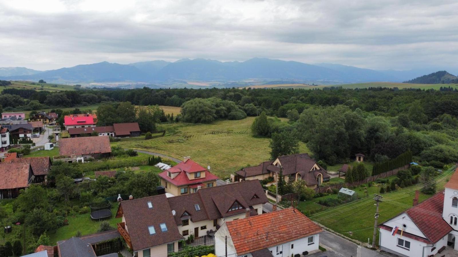 Berg Liptov Hotel ลิฟตอฟสกีมิคูลาช ภายนอก รูปภาพ
